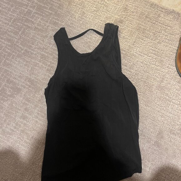 Lululemon Low back black top - Picture 3 of 4